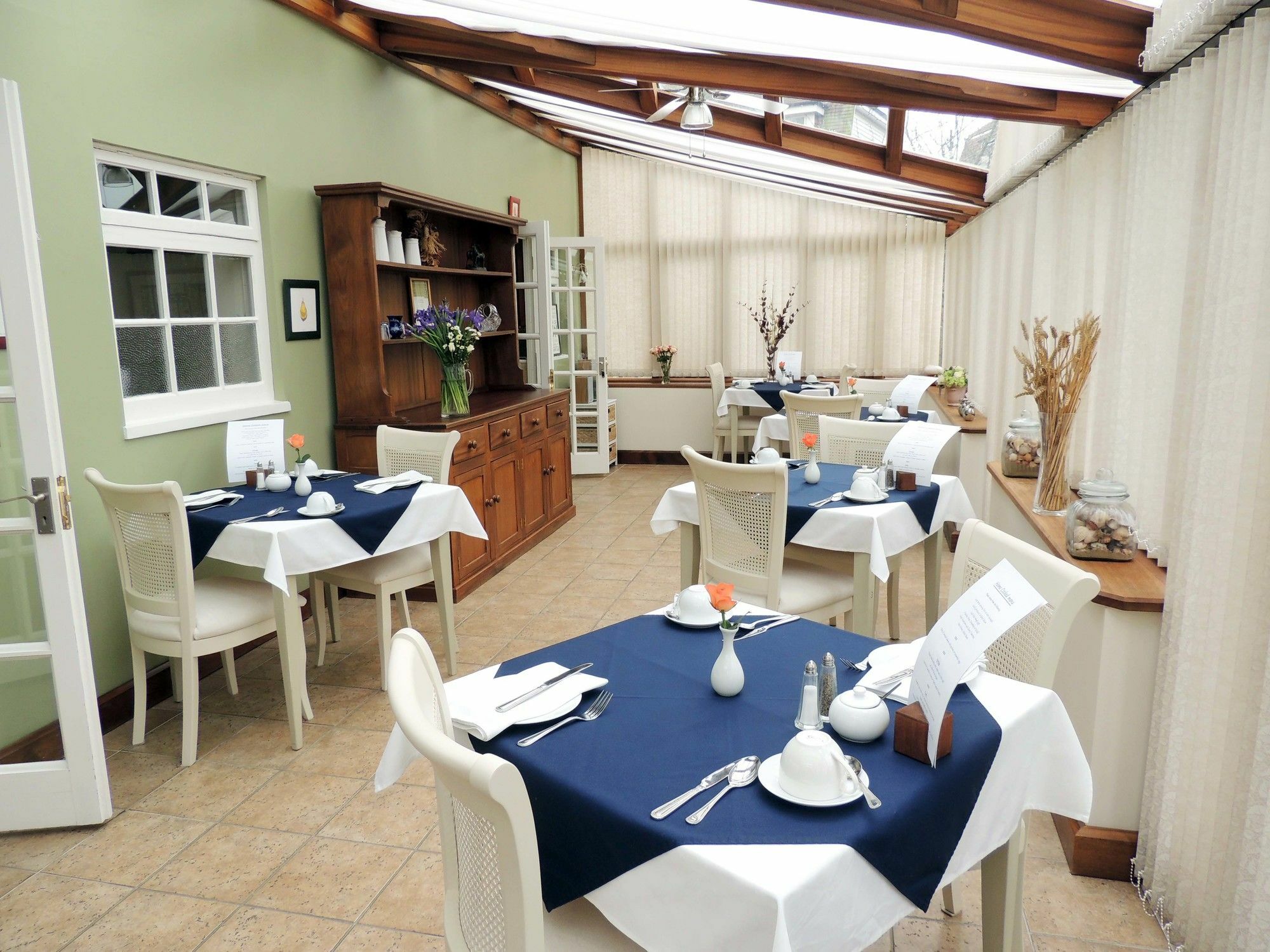 Willow Tree House ไรย์ ภายนอก รูปภาพ